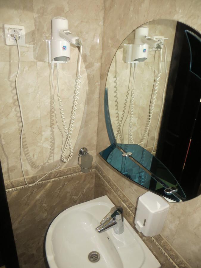 100 Metriv Vid Vytyagu Hotel Bukovel Ruang foto